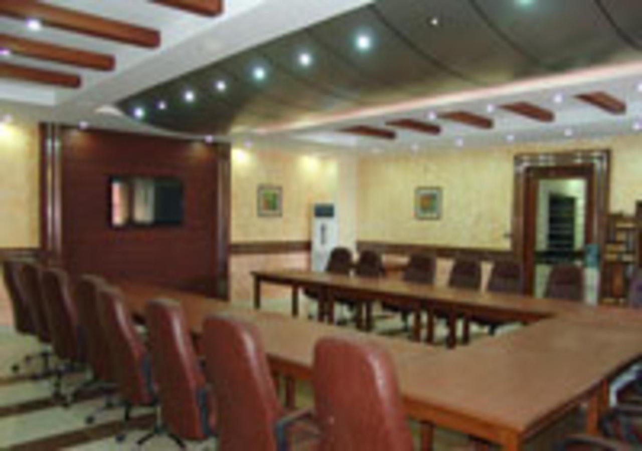 Rajone Hotel Fajsalabad Zewnętrze zdjęcie