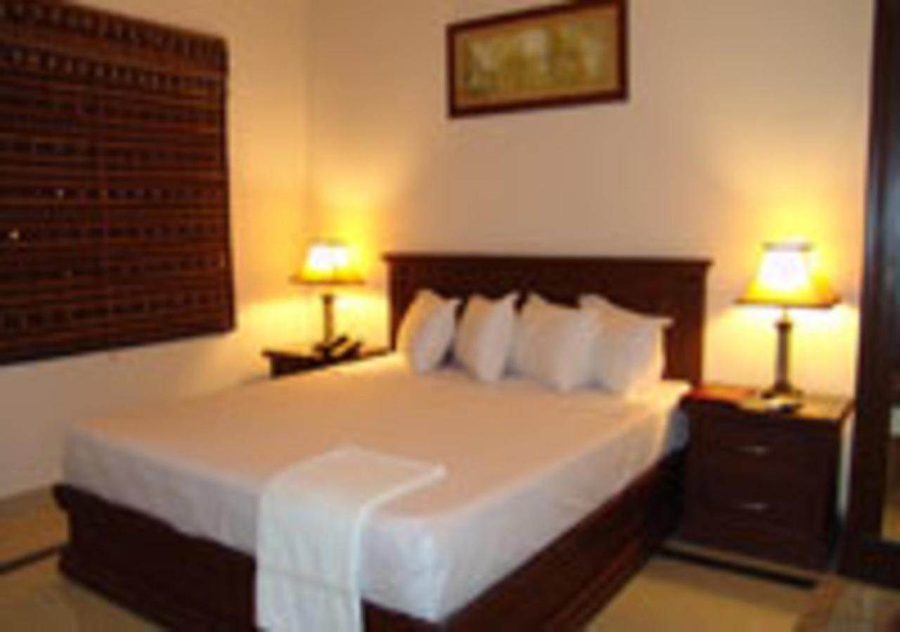 Rajone Hotel Fajsalabad Zewnętrze zdjęcie