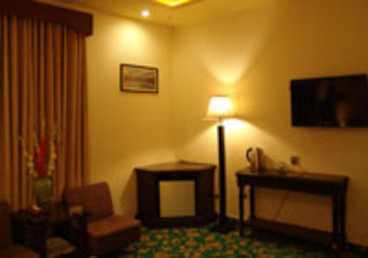 Rajone Hotel Fajsalabad Zewnętrze zdjęcie
